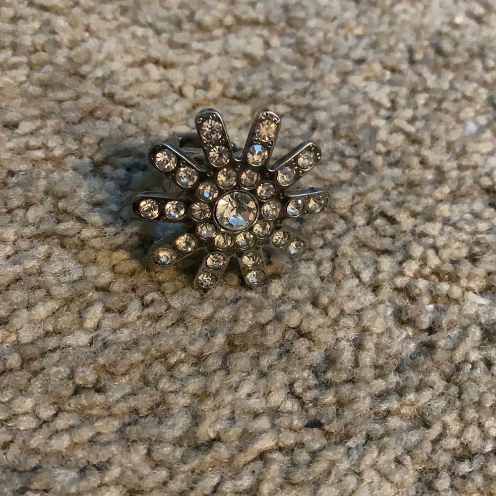 Selling brand new rings